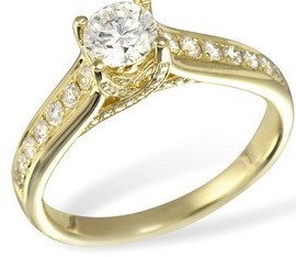 Шикарное кольцо из желтого золота, бриллиант 0,5 карат